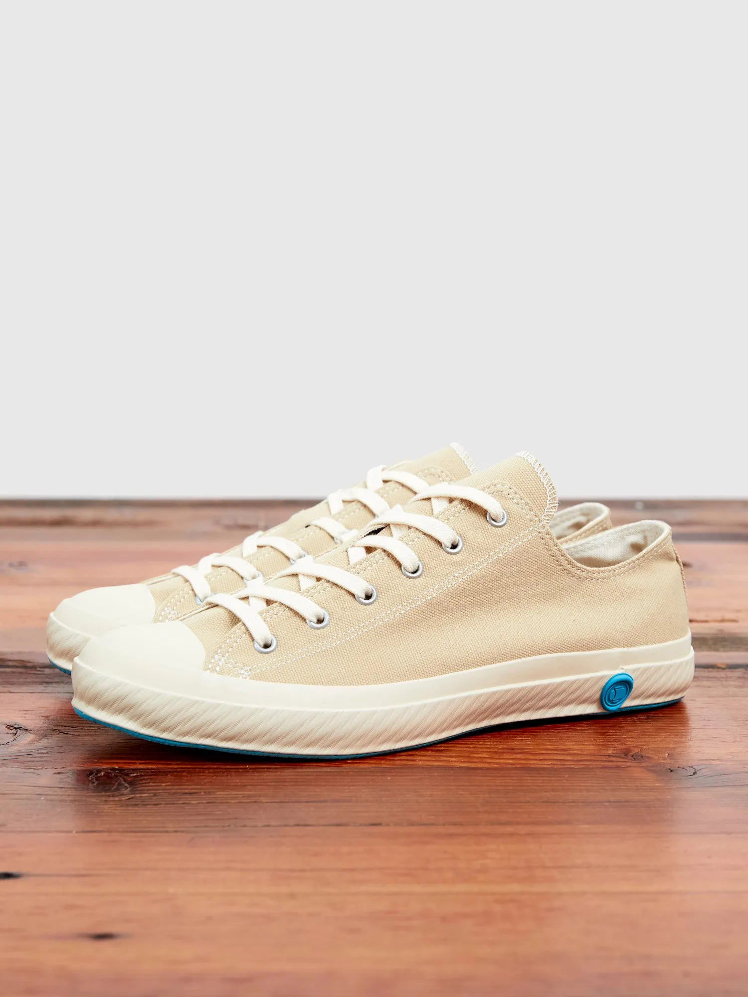 01JP Low Top Sneaker in Beige