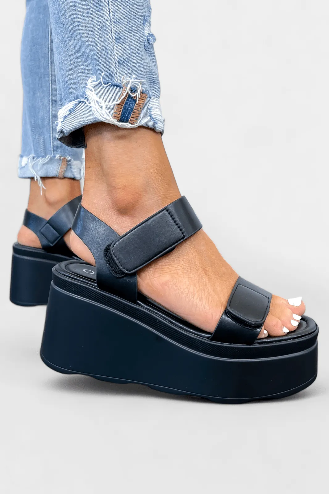 Black Adjustable Straps Platform Sandals