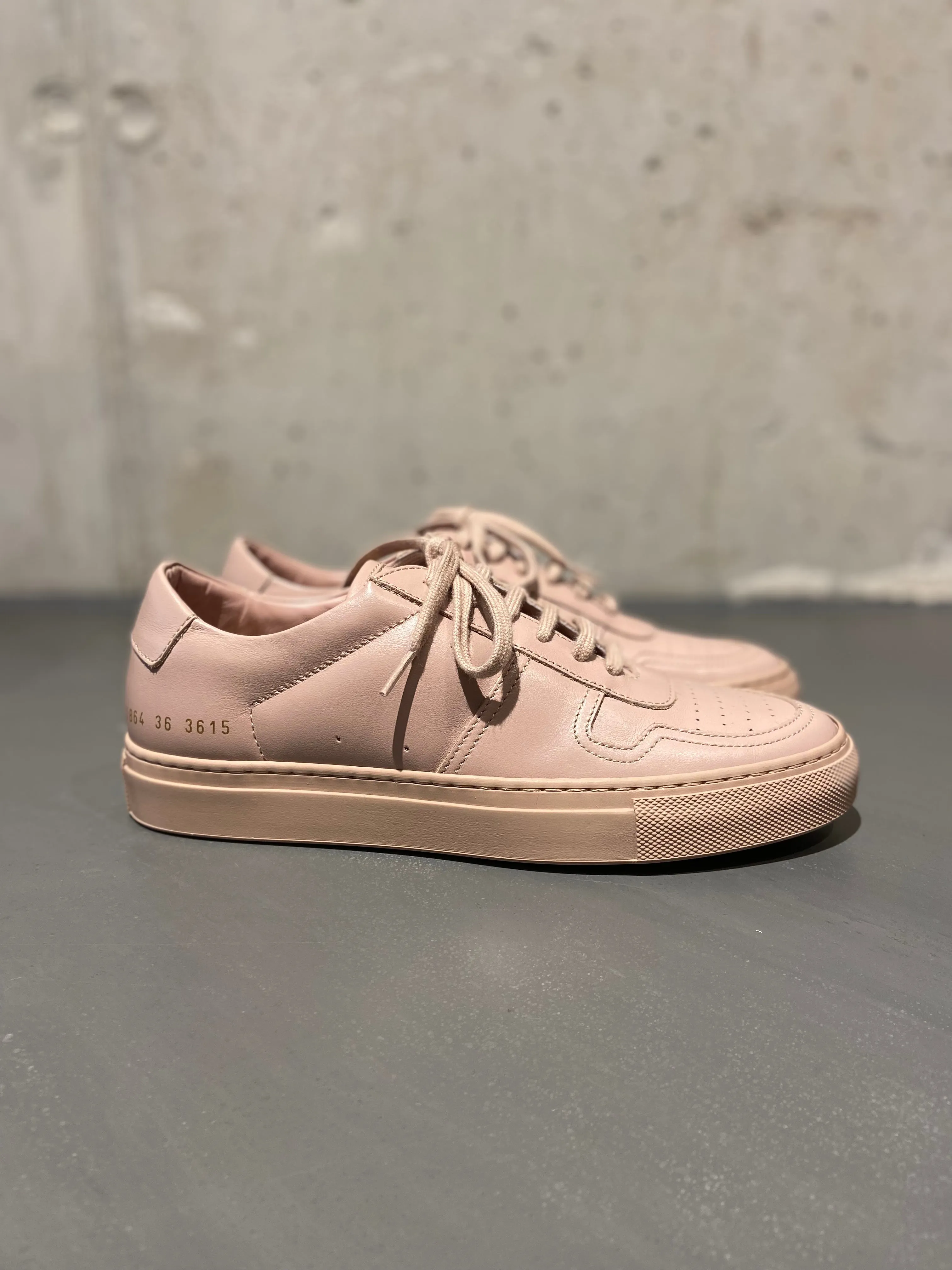 COMMON PROJECTS 3864 BBALL LOW DUSTY PINK