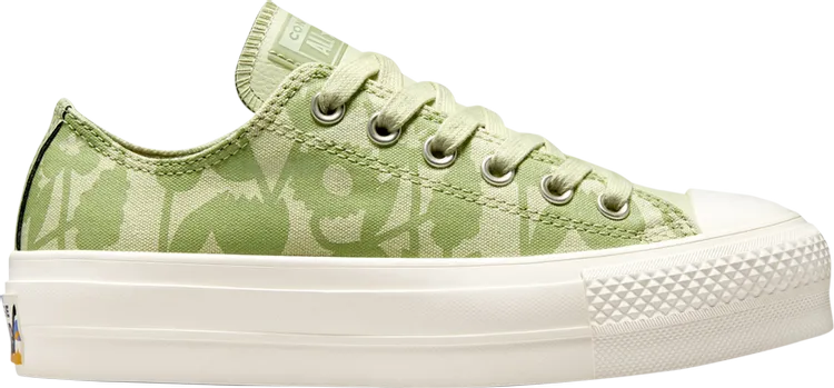 Converse Wmns Chuck Taylor All Star Lift Platform Low We Are Stronger Together Sneakers, Green