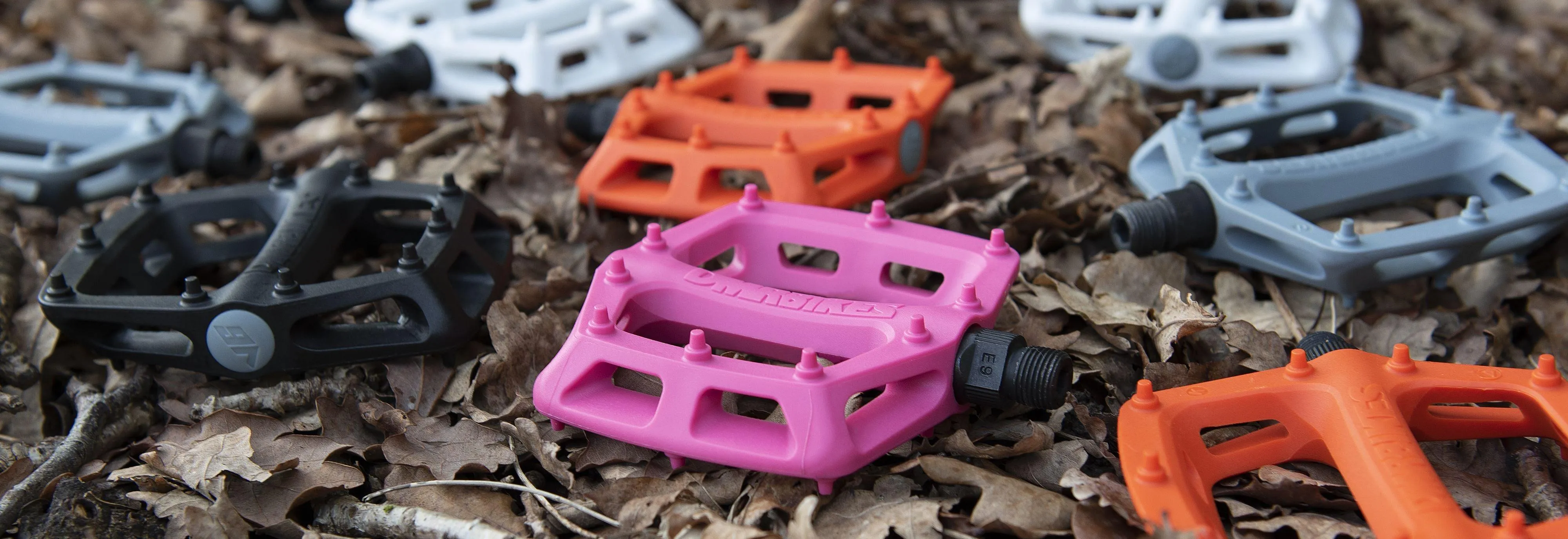 DMR V6 Nylon MTB Flat Pedal