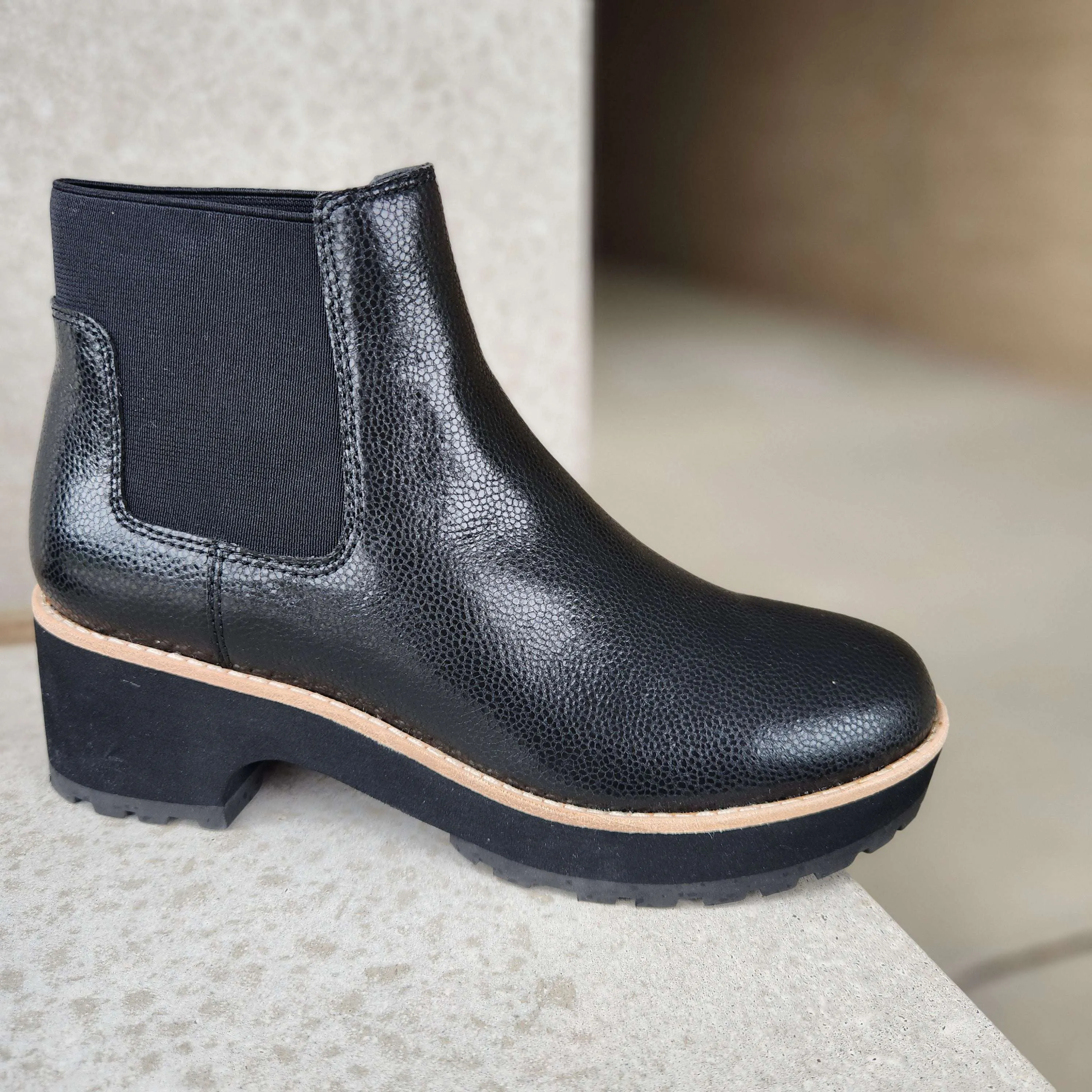 EILEEN FISHER - Jessa - Black Pebble Grain & Cashmere Tumbled Nubuck