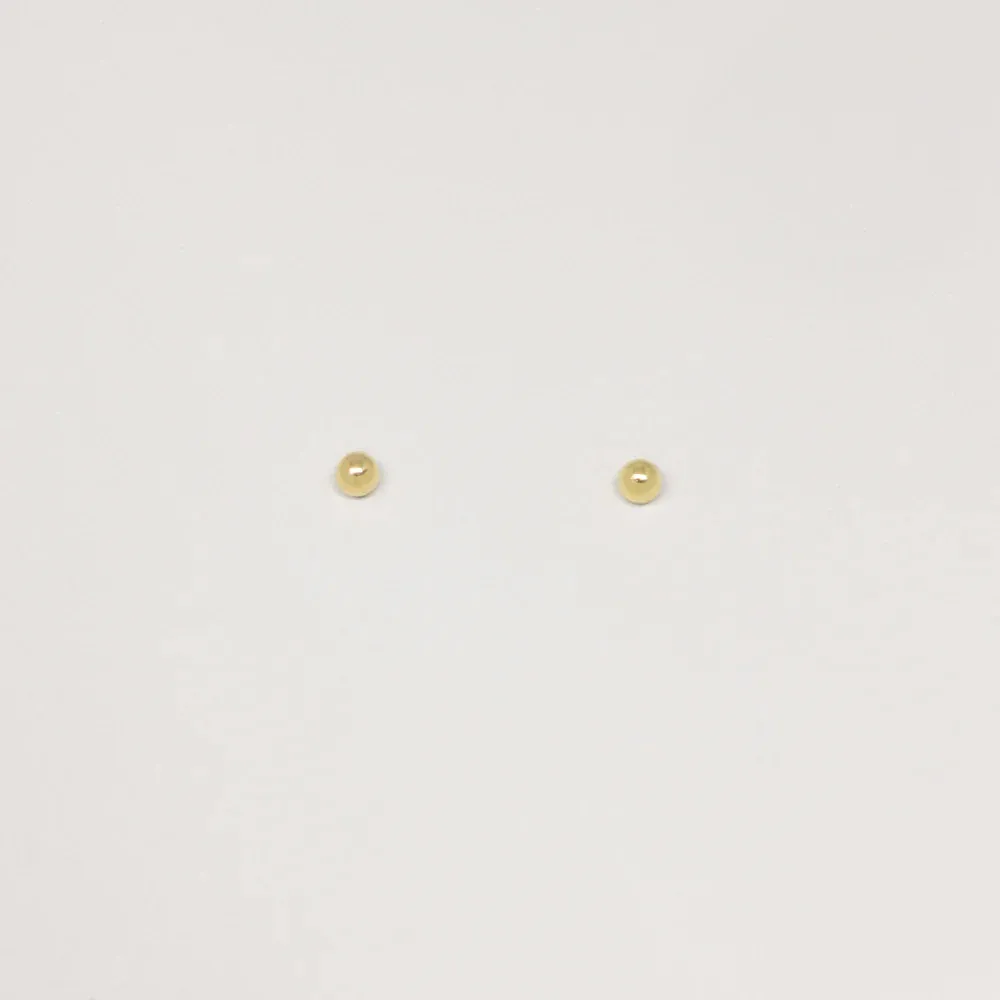 Fejn Tiny Stud Earrings