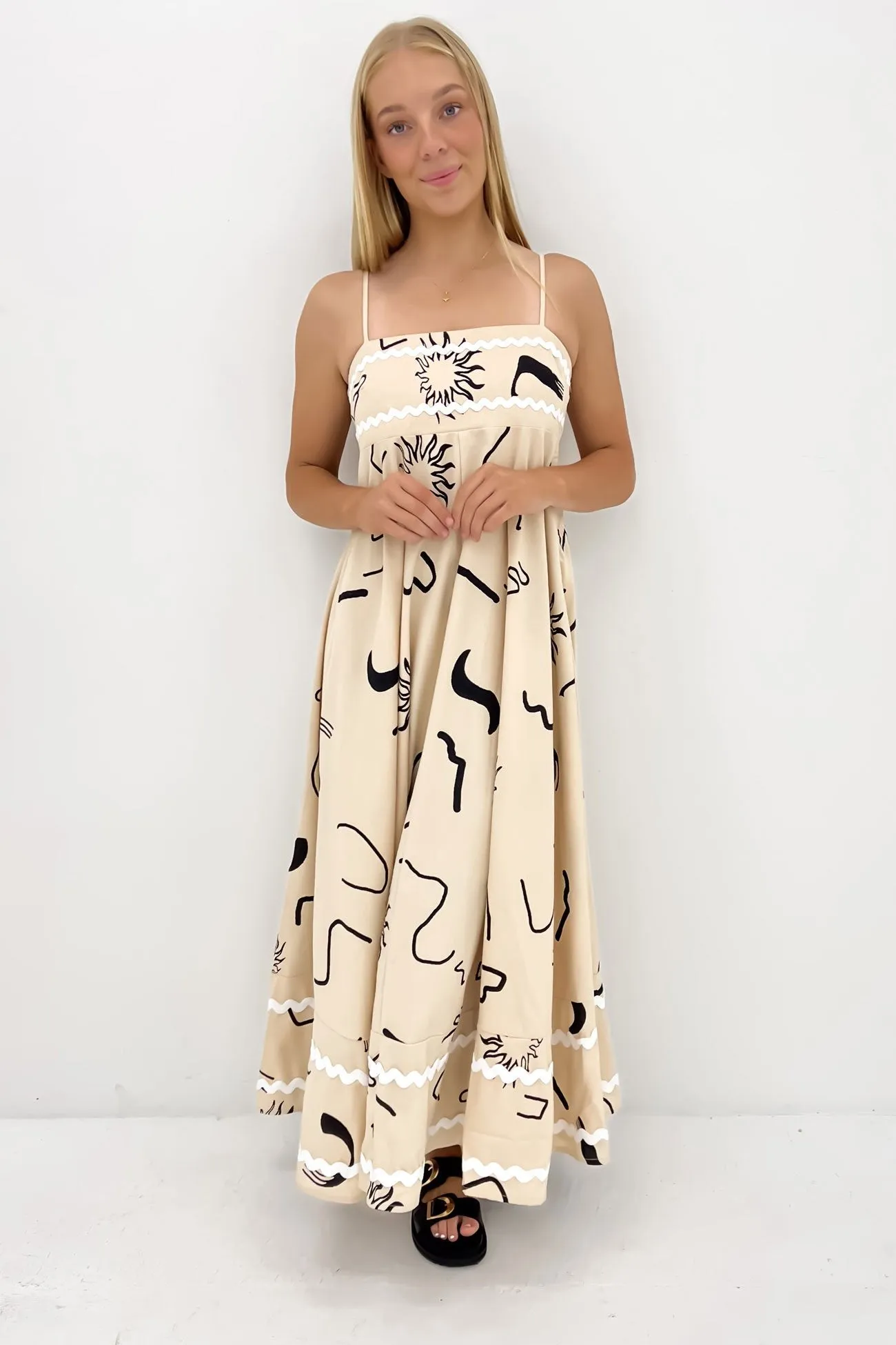 Gemma Maxi Dress Beige Black Sun Swirl