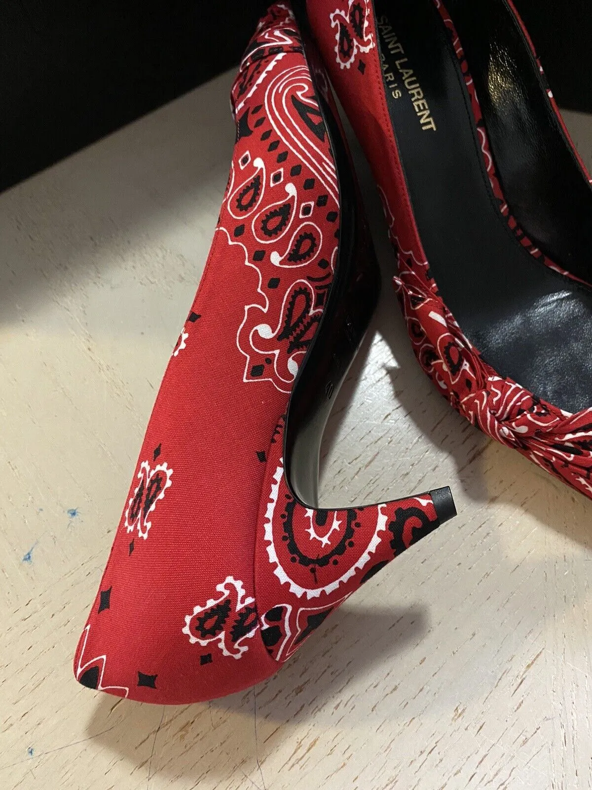 NIB $895 Saint Laurent Women Bandana Dress Shoes Red 7 US ( 37 Eu )