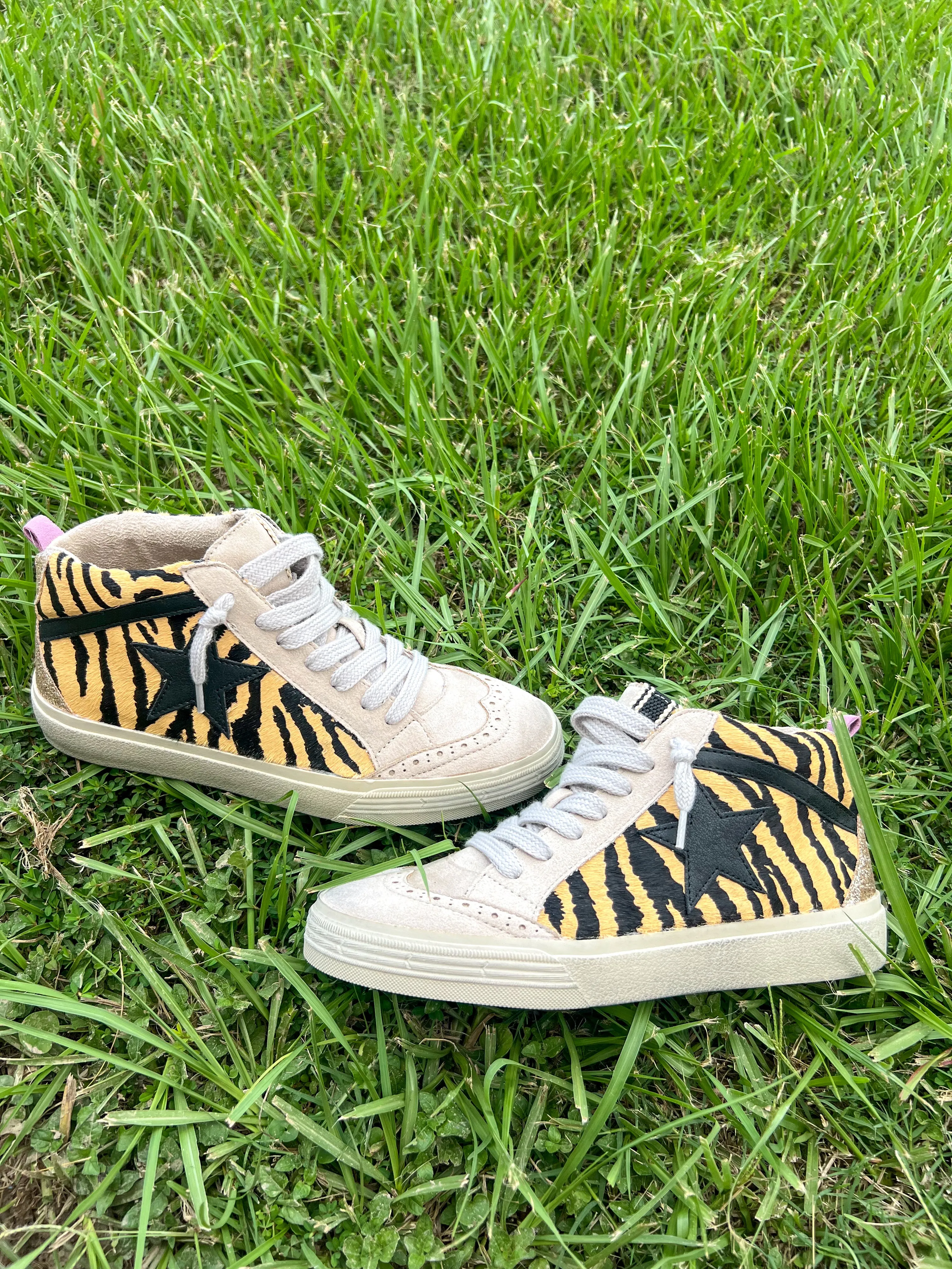 Paulina Tiger Sneakers