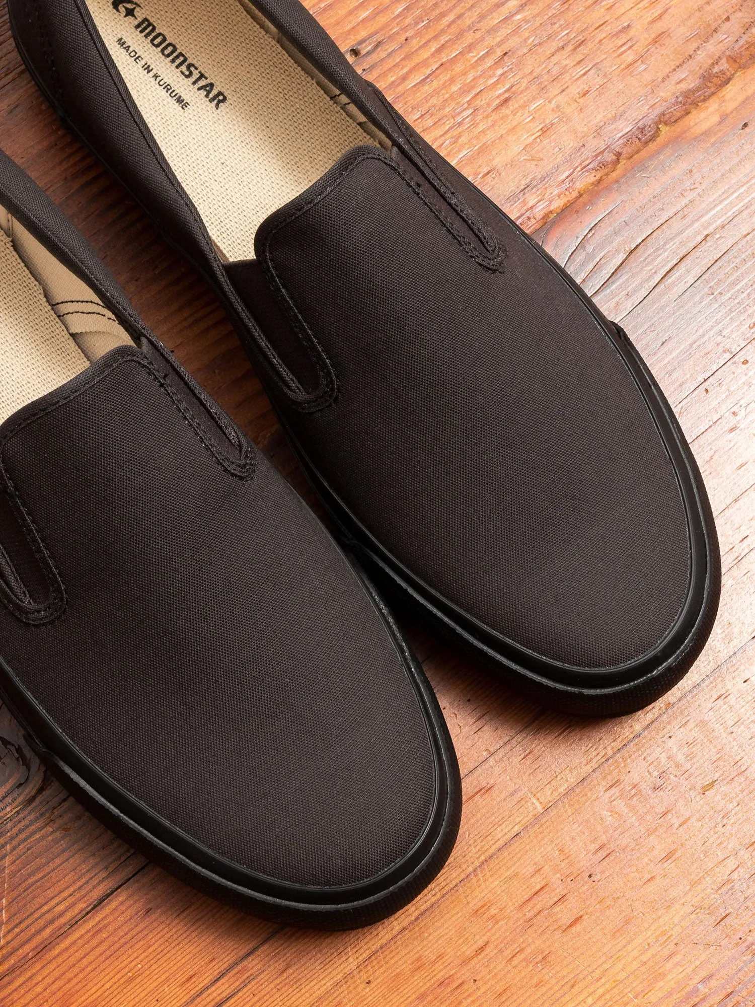 Sidegoa Slip-On Sneaker in Charcoal