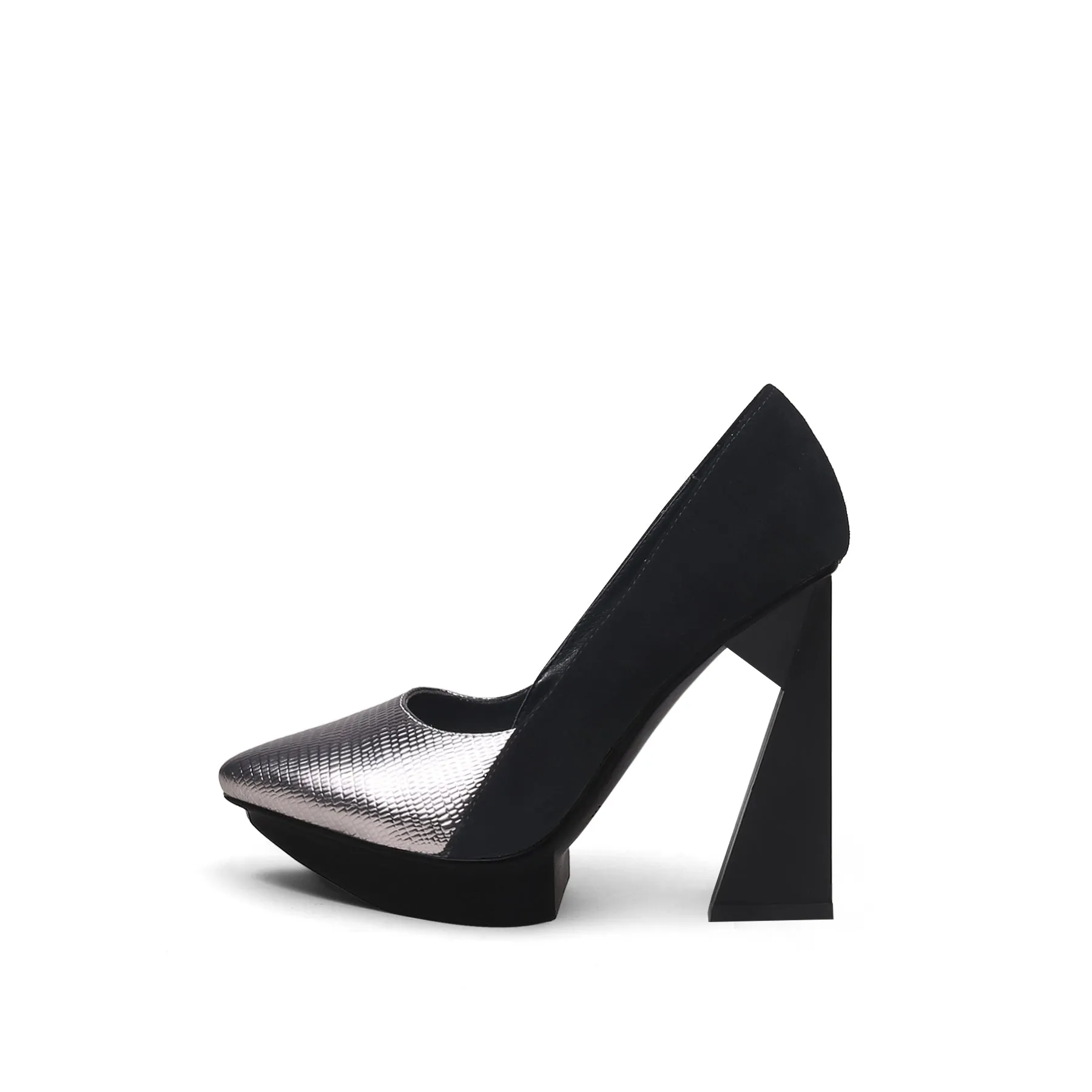 Skyhigh Platform Pumps